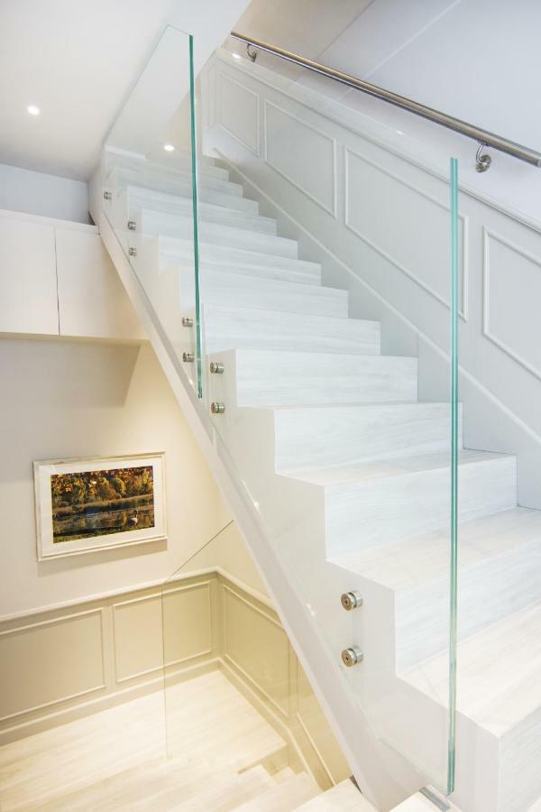 La Quadra Suites - Central Apartments In Iseo With Daily Housekeeping ภายนอก รูปภาพ